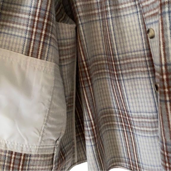 ⭐️Host Pick⭐️ Reitmans: Plaid Shacket With Pockets - Picture 7 of 9